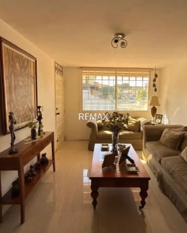 ¡Oportunidad Única en Urb. Plaza Caribe! Casa Espaciosa