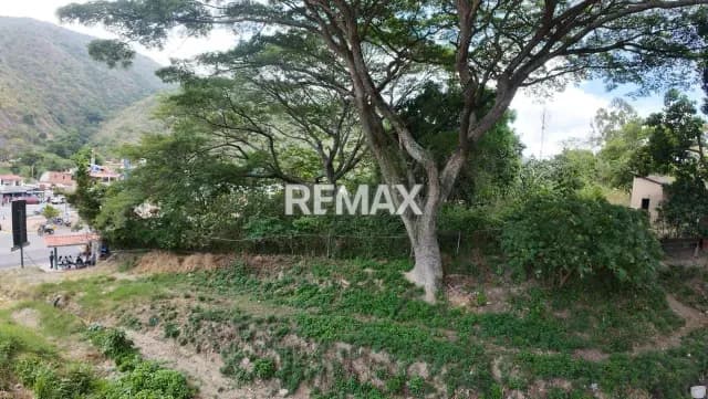 En venta de terreno en Trujillo capital ubicado en la Av principal entrando a Trujillo al frente del Circuito judicial penal