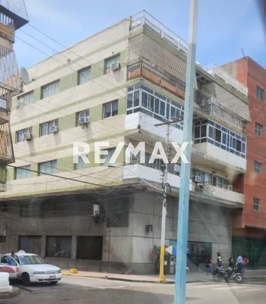 Local comercial en alquiler a pie de calle Puerto la Cruz