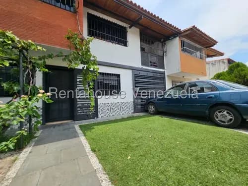En Venta Townhouse En La Morita. Urb. Villas El Remanso . Piscina. Pozo De Agua . 26-190220hp