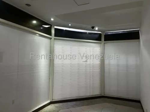 Sm Local Comercial En Alquiler En Chacaito 26-10141 Yf
