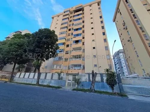 Hermoso, Comodo E Iluminado Apartamento Con Bella Vista De La Ciudad Montalban Ii Ep