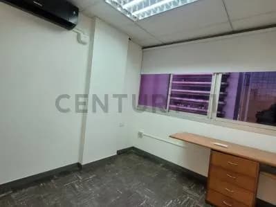 VENTA DE OFICINA (26m) DE OPORTUNIDAD EN CHACAO