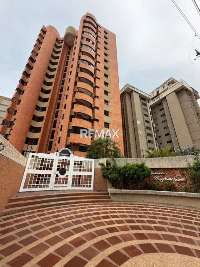 Apartamento en Venta Edificio Deydimariam