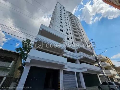 Oportunidad De Inversión Se Vende Apartamento Para Remodelar A Su Gusto En La Zona Centro De Maracay Resid De Data Reciente, Maletero 26-17815 Hc