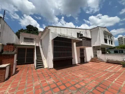 Casa Comercial En Urb. La Viña, Valencia