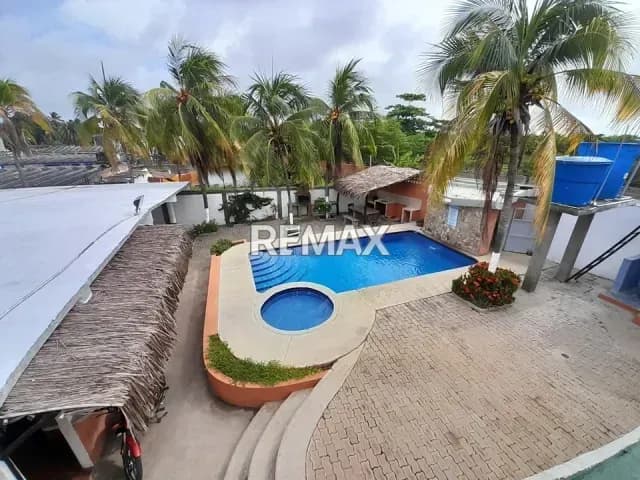 EN VENTA HERMOSA CASA CON FINES DE POSADA CON UNA UBICACIÓN PRIVILEGIADA EXCELENTE PARA EL DESARROLLO TURISTICO EN CHICHIRIVICHE ESTADO FALCON