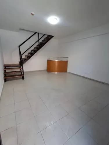 Local Comercial C.c. Las Chimeneas Planta Baja Jc-lp