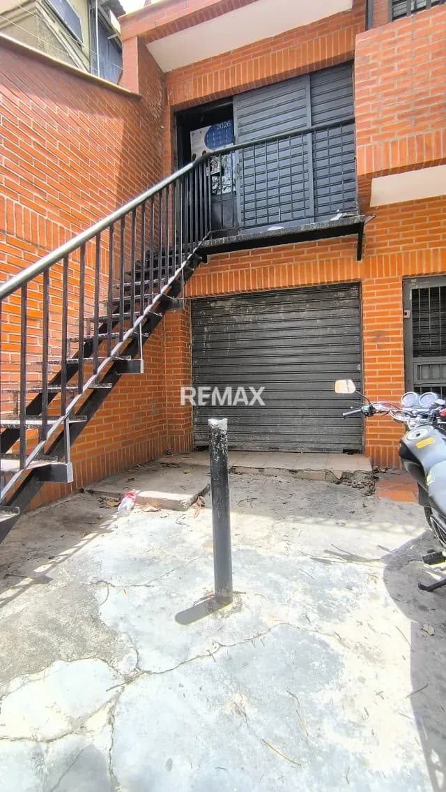 ALQUILER LOCAL LOS CHAGUARAMOS A PIE DE CALLE 50 MTS
