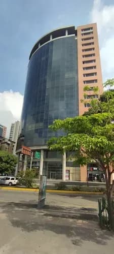 Gm Vende Modera Oficina A Estrenar En Torre Corporativa La Qvadra, Diagonal Al Cc Milenium. Solo Clientes Directos.