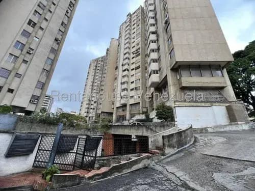 Te Presentamos Esta Oficina En Venta De 156 M2, Ubicada En Plena Av. Libertador, Urb. El Bosque Es Un Espacio Versátil Que Se Puede Adaptar A Múltiples Usos Mls #26-10792