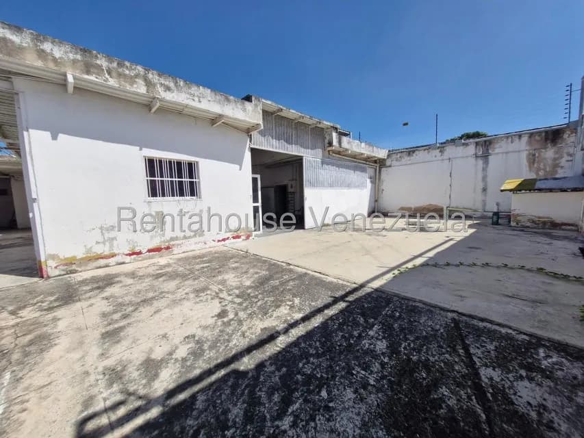 Comercial (Local Comercial) en Venta en Santa Rita, Aragua