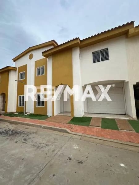 TOWNHOUSE EN VENTA EN VILLA MARACAIBO ZONA OESTE EN MARACAIBO