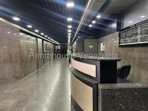 Oficina En Alquiler Sabana Grande 26-8582