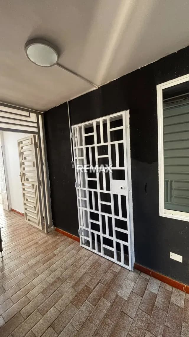 En Venta Apartamento Semi-Amoblado, ubicado en Guanare, Av. Juan Fernandez de Leon, Edificio Don Antonio, Torre A, Apto. N° 5D-1, Guanare, Portuguesa, Venezuela