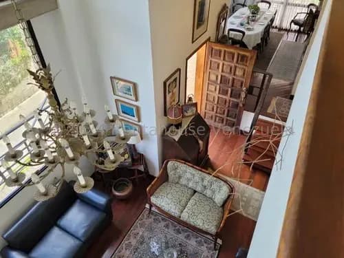 Agp Casa En Venta En Macaracuay, 1713 Mt2 De Terreno En Calle Cerrada, Vista Al Ávila 26-17168