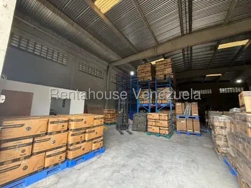 Galpón De Uso Industrial De 600 Mts2 En Venta En Guatire. Luis Infante 26-4892