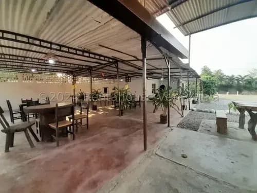 Alquilo Amplio Local Comercial En Cabudare, Maritza Lucena, Cód. 25-8334, Ideal Para Emprender En El Área Gastronómica,