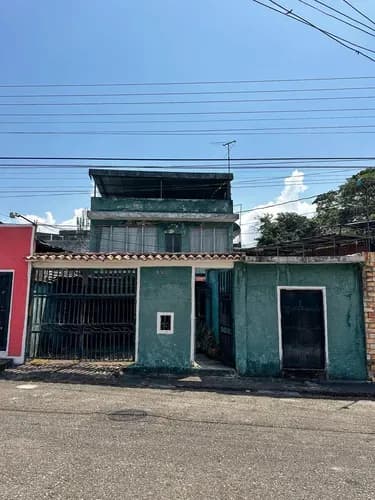 Casa De Vieja Data En Venta Ubicada En Barrio Obrero, Carrera 16 Entre Calles 8 Y 9 (diagonal Al Cuartel Bolívar).