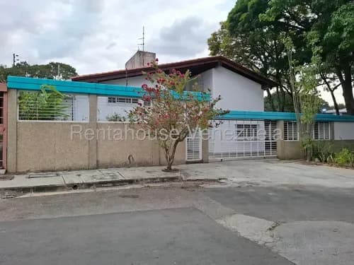 Casa Con Potencial Comercial Adaptable En Trigal Centro - Valencia (#26-12081) Para Centro Comercial O Lo Que Es Tendencia Casa De Tiendas, Amplia Y Con 3 Niveles. Cliente Directo