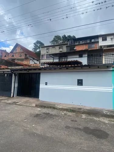 Alquiler: Moderna Casa En Colinas Del Torbes - La Concordia