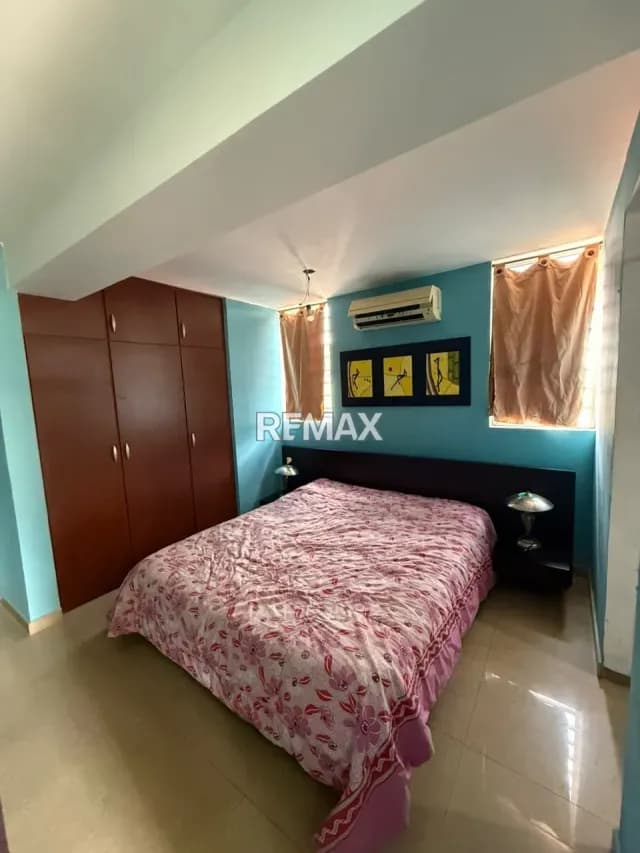 En Venta Apartamento en Residencias Osiris Ubicado en Las Acacias Valera Av Bolivar Altura del CC Plaza.