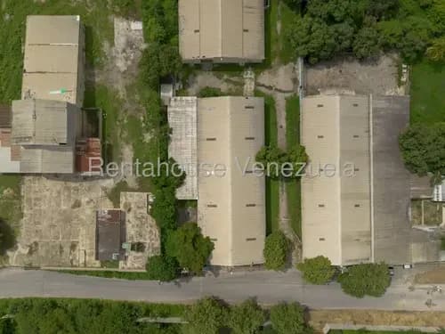 Conjunto De Galpones En Venta Autopista Cimarron Andresote Via Yaritagua Estado Lara #26-6837 Nd