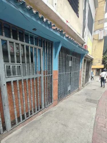 Local En Alquiler Av Lecuna