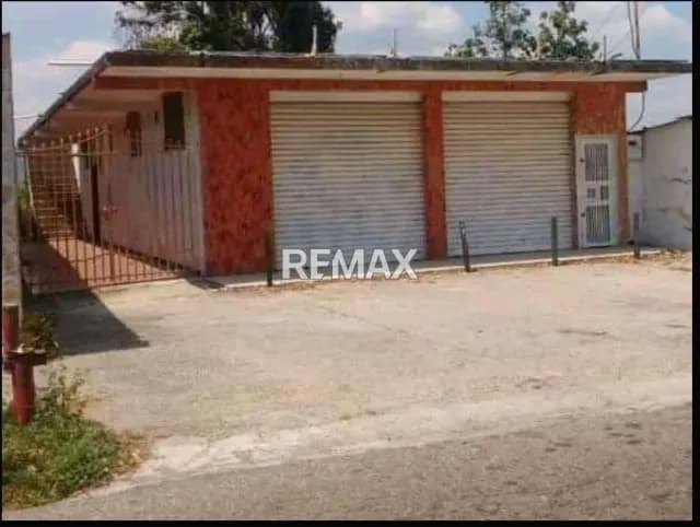local comercial en venta ubicado en av principal de la hoyada