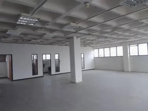 (#2015) Local Industrial De 660 M2 En La Trinidad