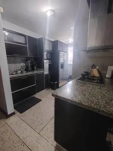 Apartamento En Res. Cotoperi Naguanagua 82m2 Piso 6 Piso En Granito 3 Habitaciones Con Closet 2 Baños Modernos Cocina Ponerna Con Tope De Granito Sala Amplia Balcon Gavip