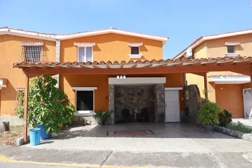 Townhouse En Venta Ubicado En San Diego, Ofv-yv