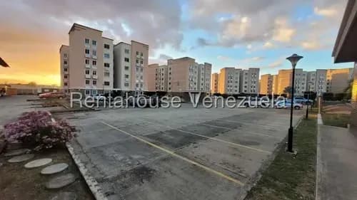Amplio Y Moderno Apartamento Alquiler En Ciudad Roca Barquisimeto, 2m12883, Rafael Gamarra Te Ofrece, Confort Y Seguridad Total.