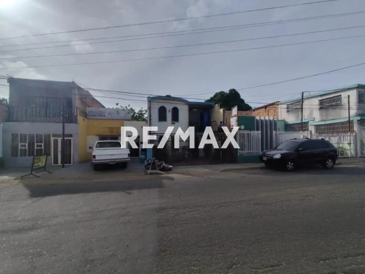 Casa Comercial en Pomona