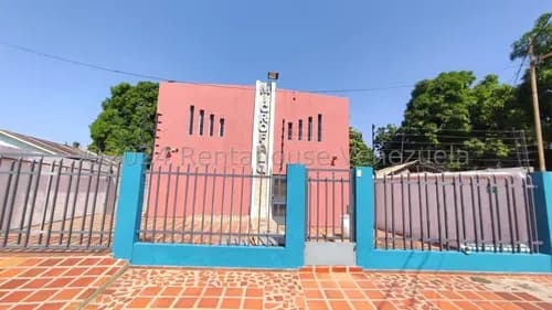 Casa Comercial En Venta Cercana A La Avenida La Limpia. Em