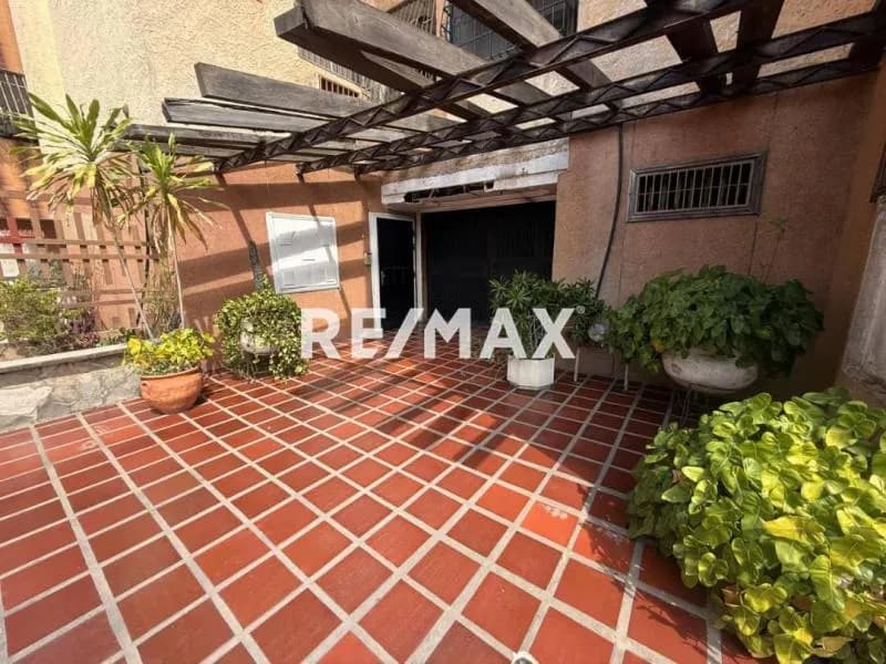 OFICINA EN ALQUILER EDIFICIO RIVERA EN PLANTA BAJA, ZONA NORTE