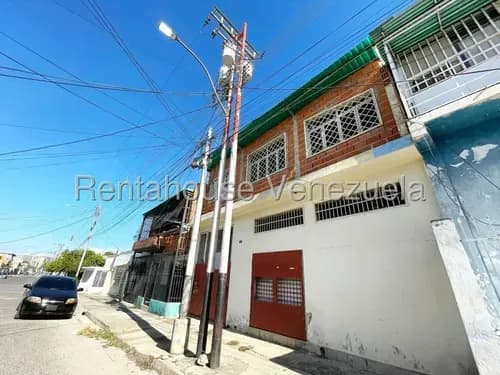 Casa Comercial En Venta En 23 De Enero Maracay 25-17542 Irrr