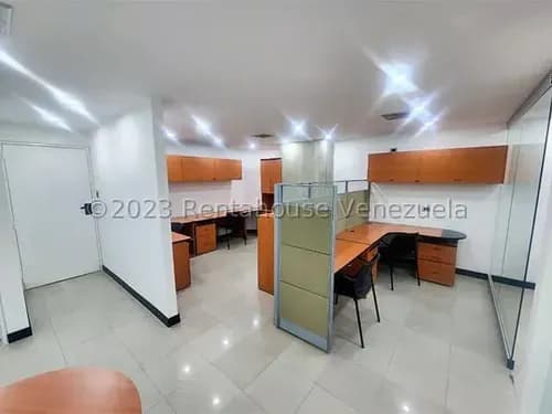 Moderna Y Amplia Oficina En Alquiler En Santa Paula Centro Profesional