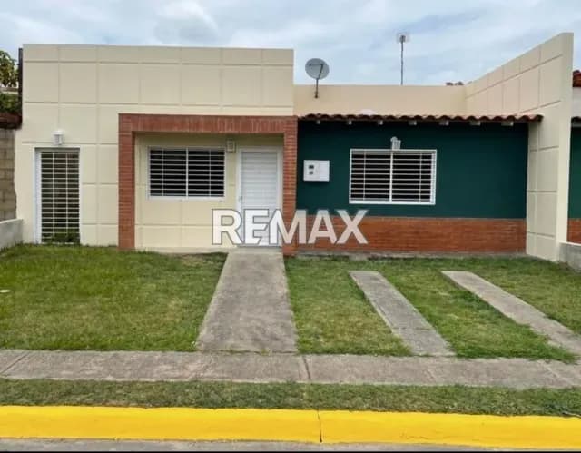 Se Vende Casa Urbanizacion Los Olivos, Condominio Villa Sevilla, Maturin, Estado Monagas