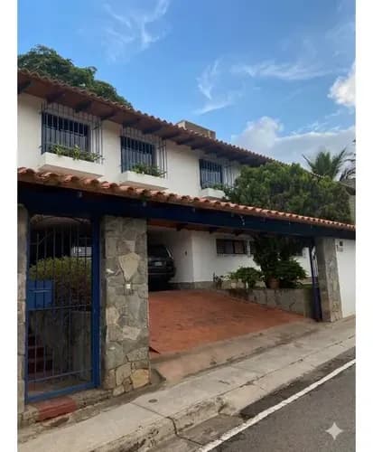 Casa En Venta Prados Del Este, Calle Cerrada. T:1200m2, C:650m2
