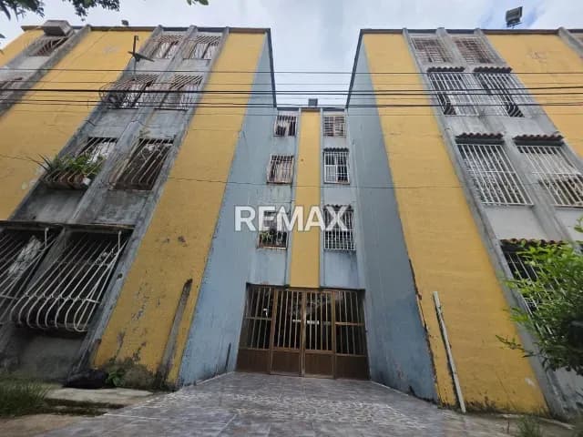 Apartamento. Venta. Los Teques, Santa Teresa