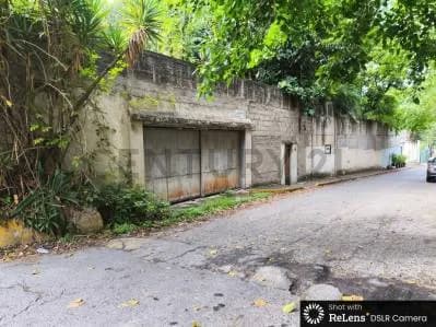 Terreno en venta en parte alta de Los Chorros