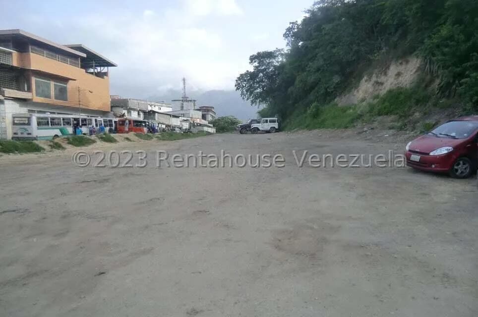 Terreno (Comercial) en Venta en Guatire, Miranda