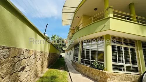 Casa Quinta En Ventaa Triple Altura Moderna Lujosa Lista Para Firmar Acabados De Primera Bello Jardín Y Patio Nela 26-17040