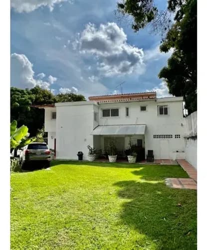 Se Vende Casa 400m2 6h+2s/6b/8p Los Chorros
