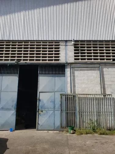 ¿buscas El Espacio Ideal Para Escalar Tu Empresa? ¡esta Es La Oportunidad Que Esperabas! Ubicado Estratégicamente En La Zona Industrial Espemar, Los Cerritos, Te Presentamos Este Imponente Galpón De