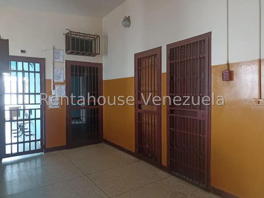 Comercial (Oficina) en Alquiler en Centro, Lara