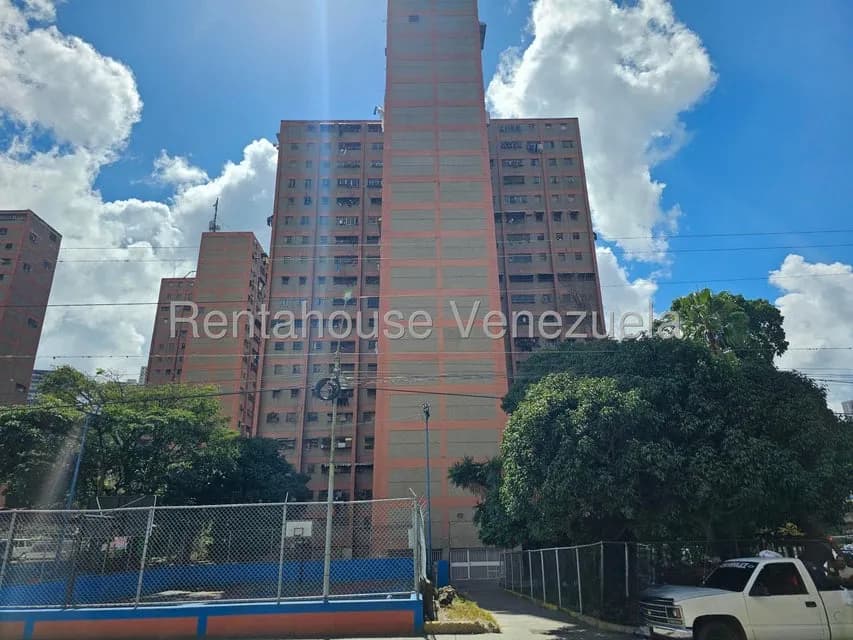 Apartamento (1 Nivel) en Venta en Caricuao, Distrito Metropolitano