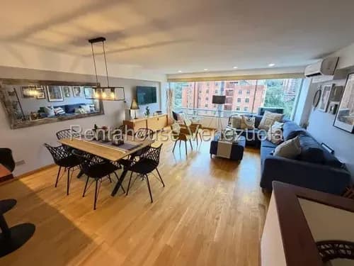 Tg Apartamento En Venta En Las Esmeraldas, Dúplex En Calle Ciega, Amplios Espacios, Agua Constante 26-17651