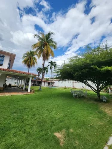 Angelica Rivas Vende Casa Colonial Con Amplio Terreno En Colinas De Mañongo. Naguanagua Vzla